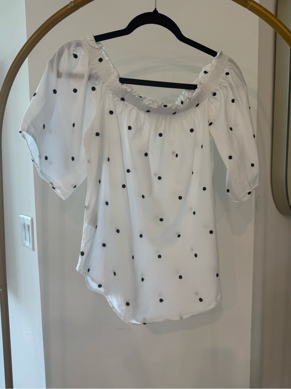 H&M White Off-Shoulder Black Polka Dot Blouse size 6